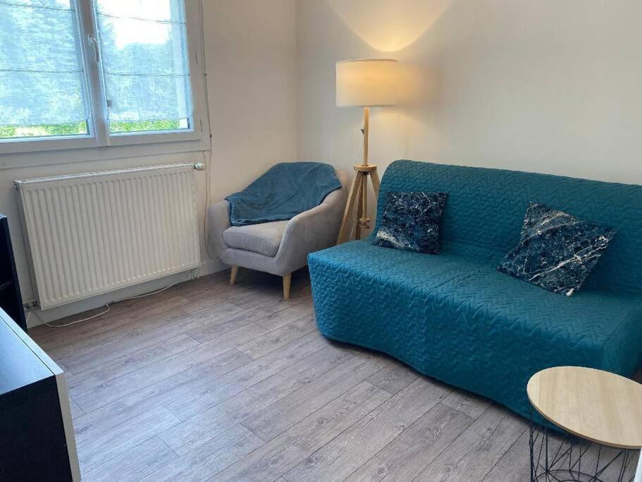 Petite Maison En Auvergne Giat Extérieur photo